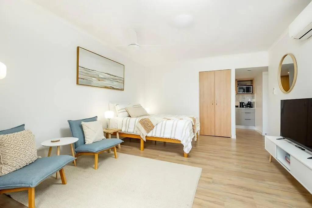 Stylish Cairns Studio Apartment Esplanade/Hospital